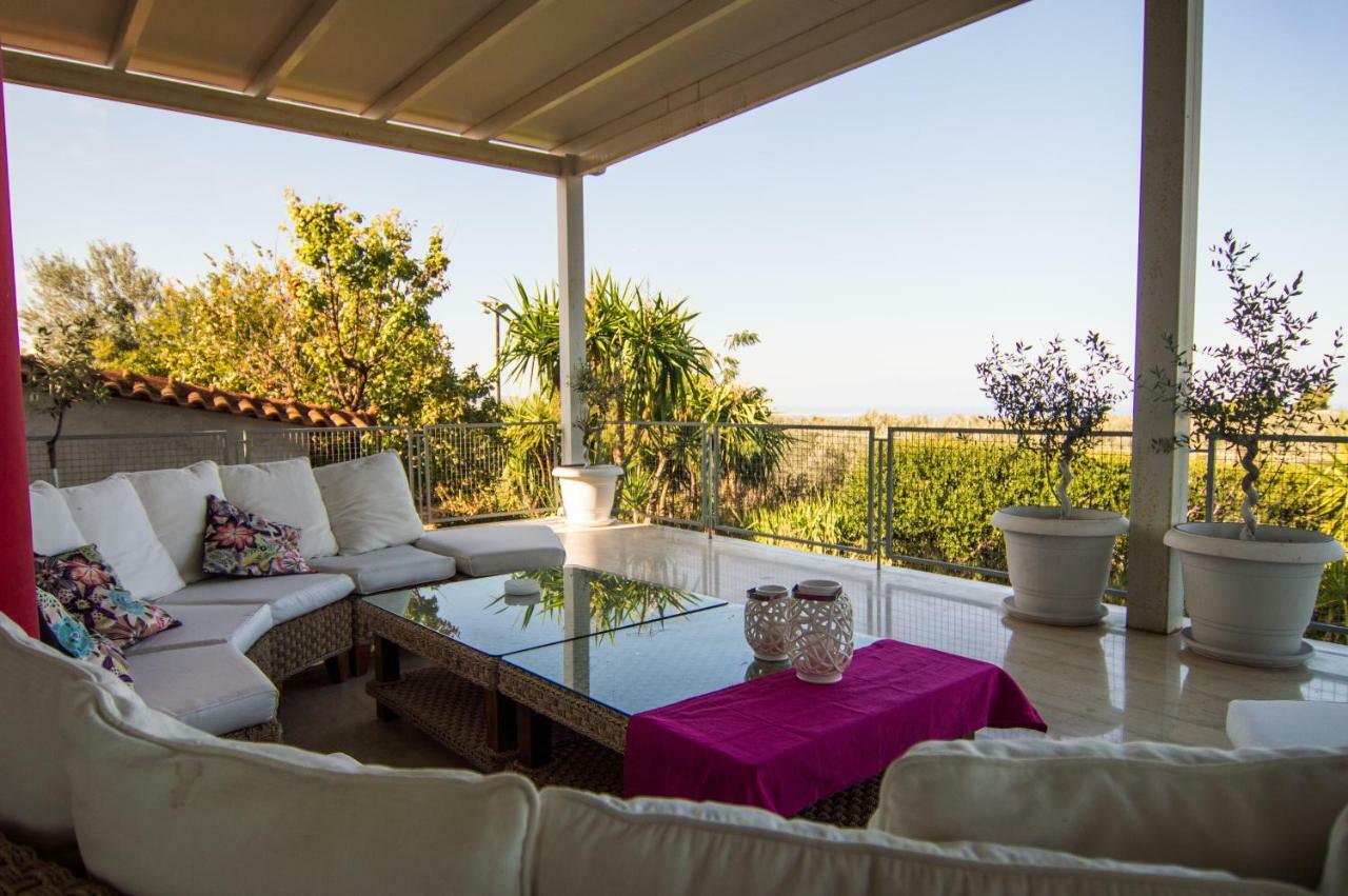 Country Villa Peloponnese With Tennis Court And Pool Zevgolateion ภายนอก รูปภาพ