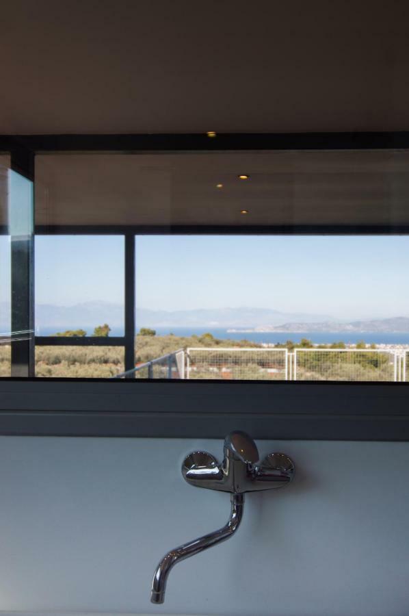 Country Villa Peloponnese With Tennis Court And Pool Zevgolateion ภายนอก รูปภาพ